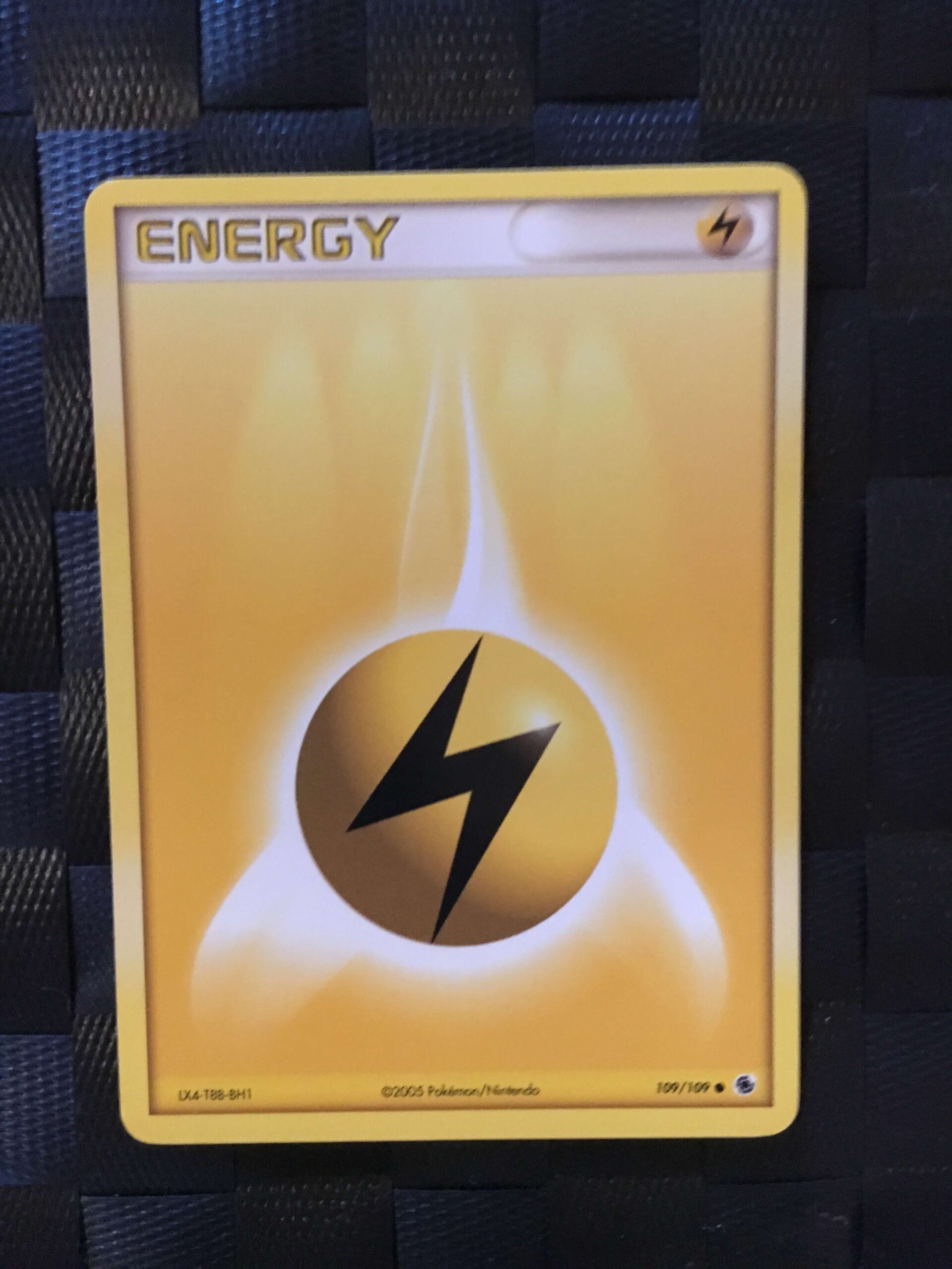 Lightning Energy Common Ex Ruby & Sapphire 2005 Lightning Energy Common Ex Ruby & Sapphire 2005