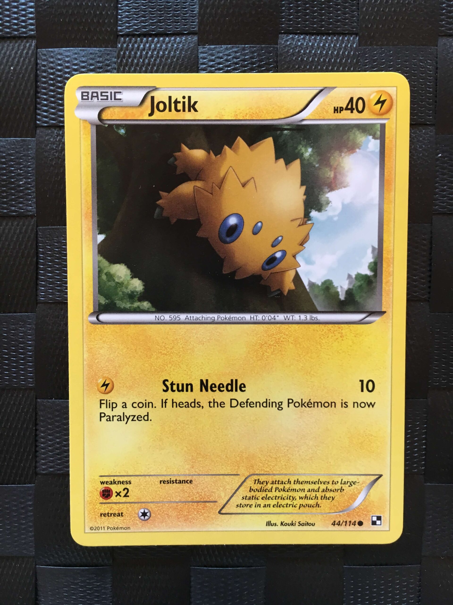 Joltik Common Black & White Joltik Common Black & White