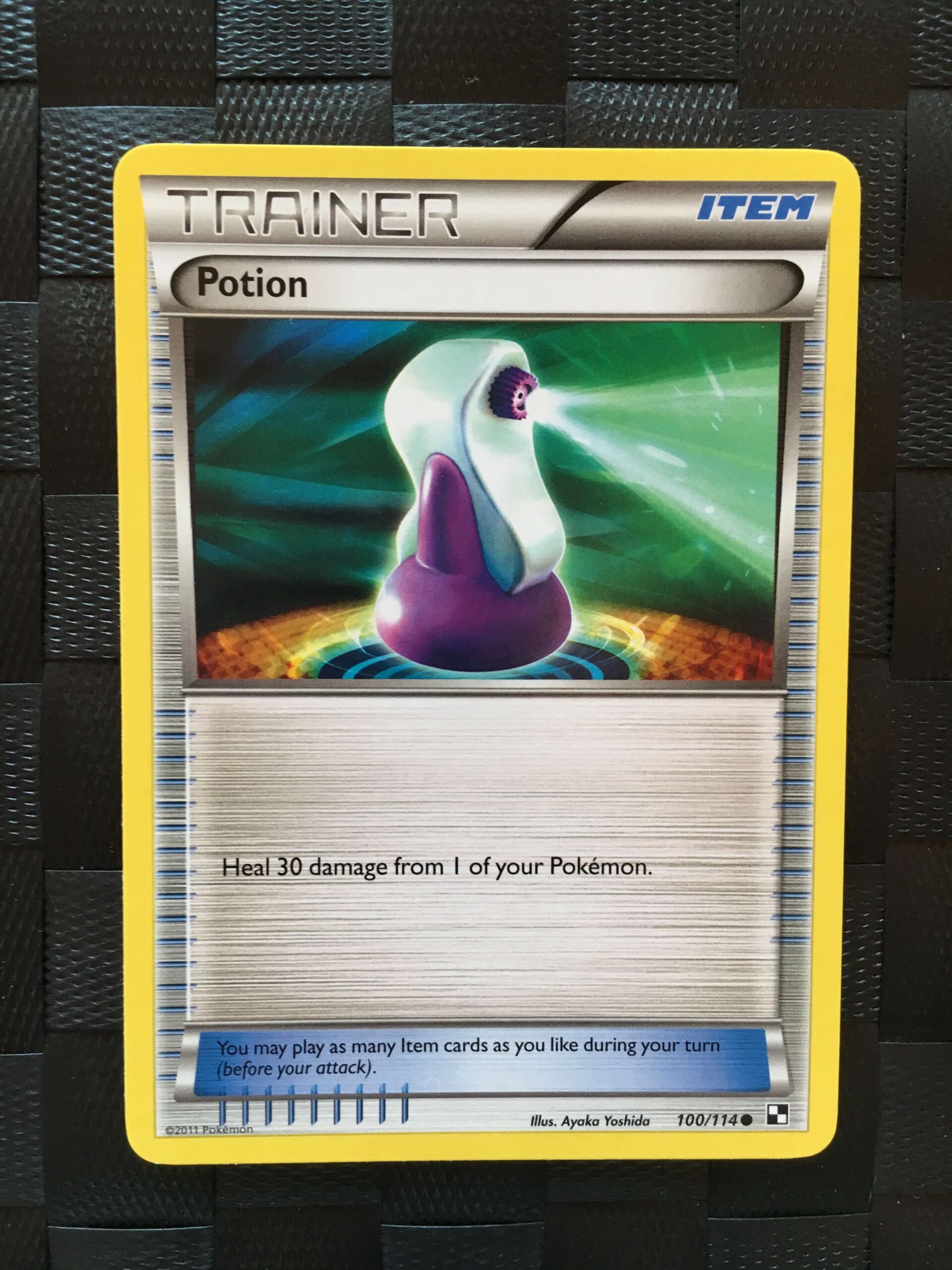 Potion Common Trainer Black & White
