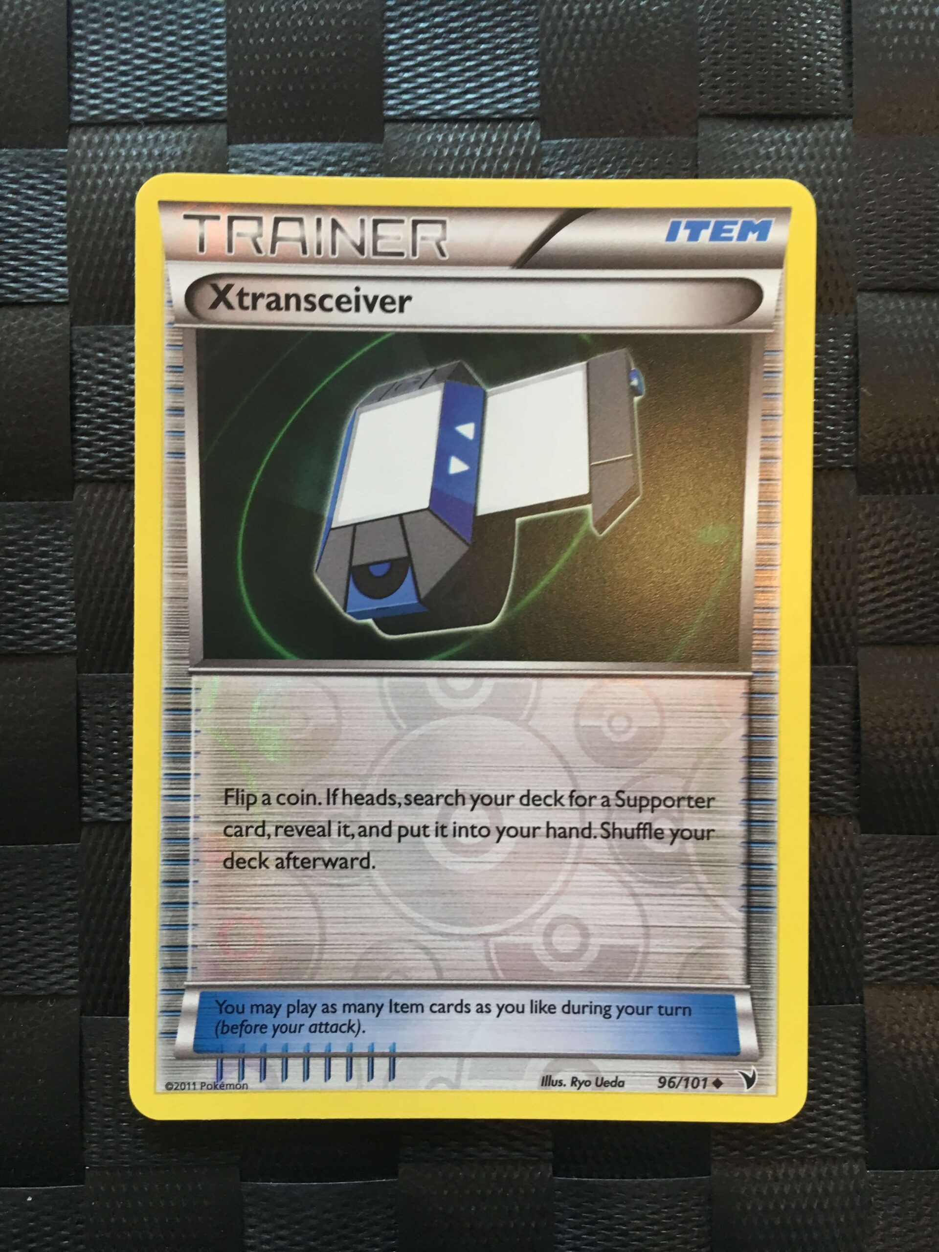 Xtransceiver Uncommon Trainer Reverse Black & White: Noble Victories Xtransceiver Uncommon Trainer Reverse Black & White: Noble Victories