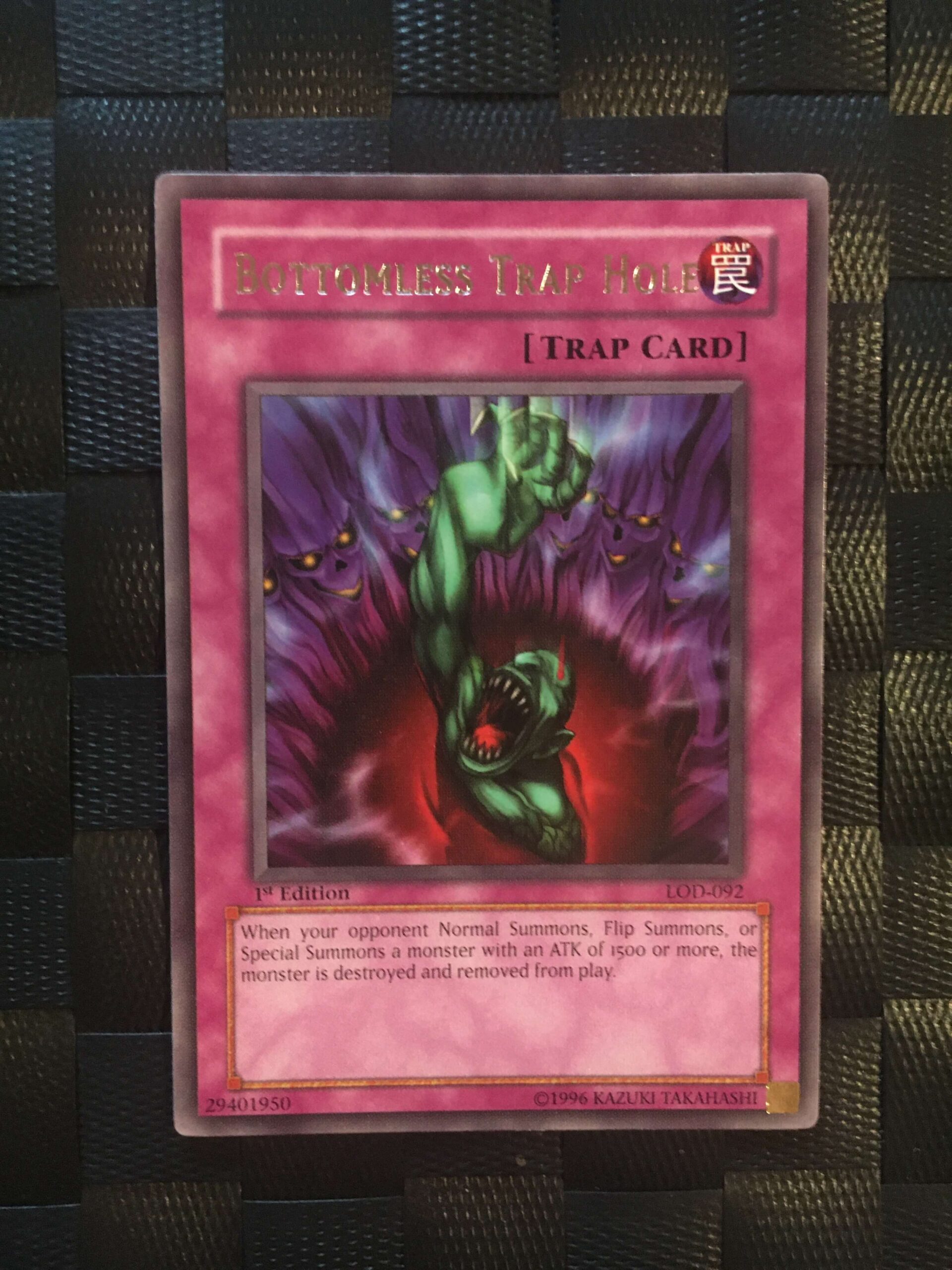 Bottomless Trap Hole Bottomless Trap Hole